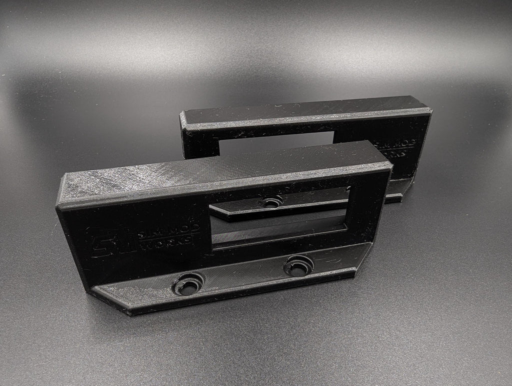 Dedicated bracket for NETGEAR GS308v3 Network Switch (8 Gigabit Ports) - 4040/4080 Aluminum Profile Mounting
