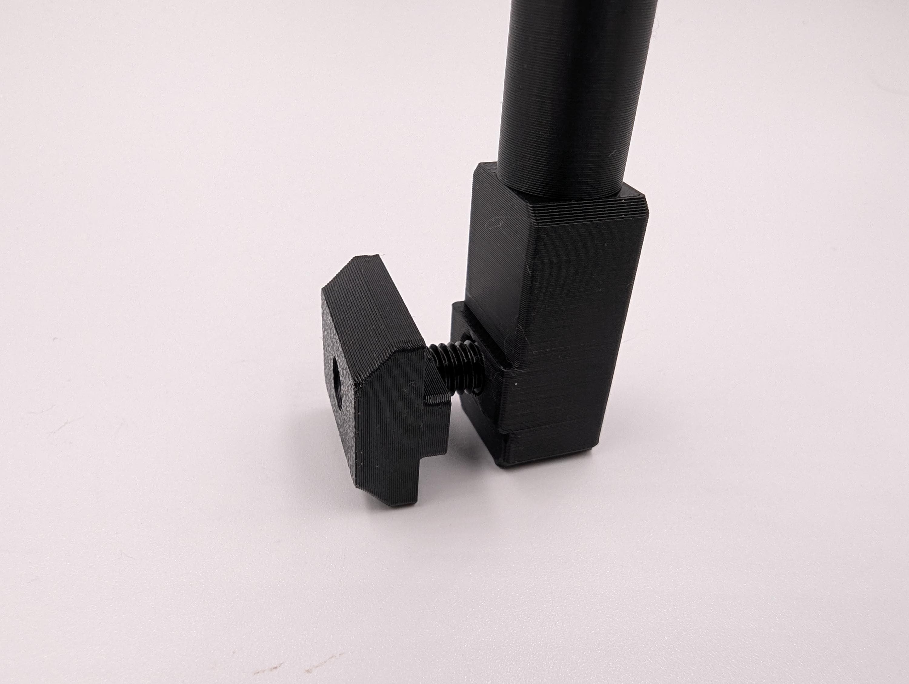 Support de Pommeau de Vitesse Fanatec pour Châssis Sim Racing | Rangement Pommeau SQ 1.5 | Fixation Profilé Aluminium 4040 / 4080
